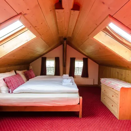 シャレー Le Vieux Chalet シャトー・デー